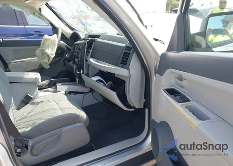 2008 Jeep Liberty Sport z USA, uszkodzony, nr VIN 1J8GP28K88W134638